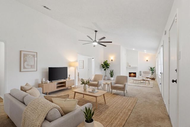 218 Oxford Drive, Conroe, TX 77303