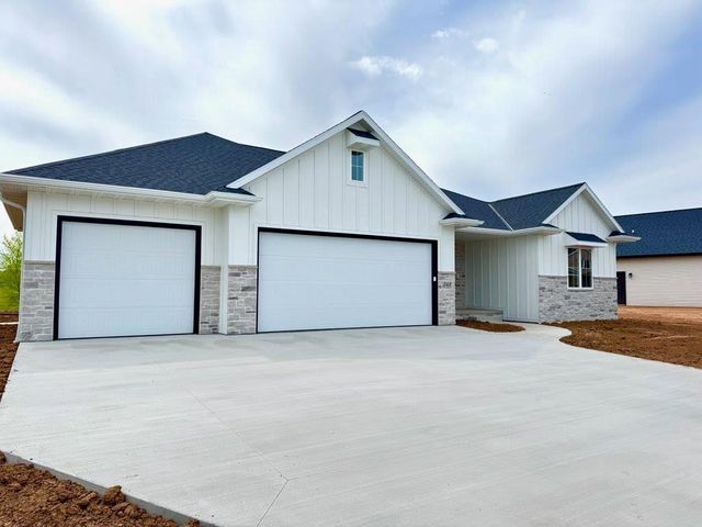 248 KERRIGAN DRIVE, Wrightstown, WI 54180