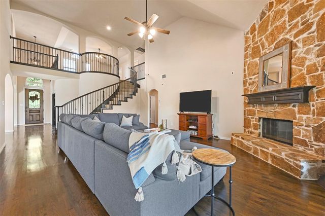 13811 Sorano Drive, Frisco, TX 75035