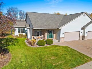3302 E FALLCREEK LANE, Appleton, WI 54913