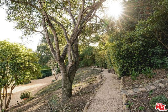 395 Woodley Road, Montecito, CA 93108