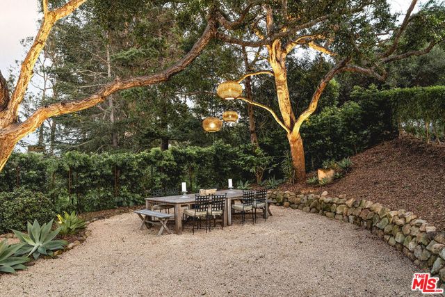 395 Woodley Road, Montecito, CA 93108