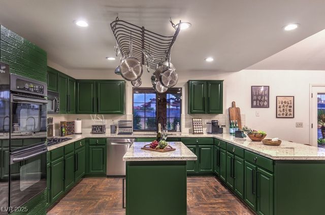 3249 South Torrey Pines Drive, Las Vegas, NV 89146