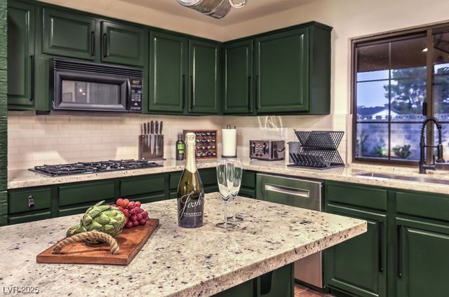 3249 South Torrey Pines Drive, Las Vegas, NV 89146