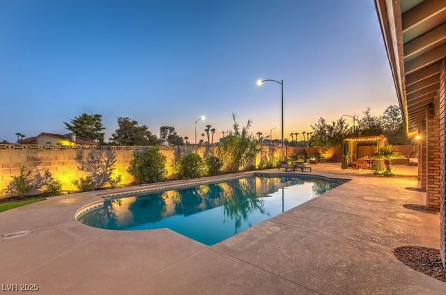 3249 South Torrey Pines Drive, Las Vegas, NV 89146