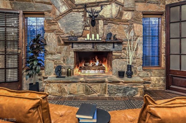 3249 South Torrey Pines Drive, Las Vegas, NV 89146