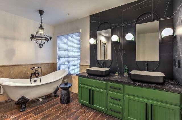 3249 South Torrey Pines Drive, Las Vegas, NV 89146