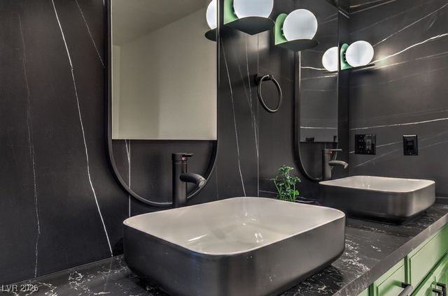 3249 South Torrey Pines Drive, Las Vegas, NV 89146