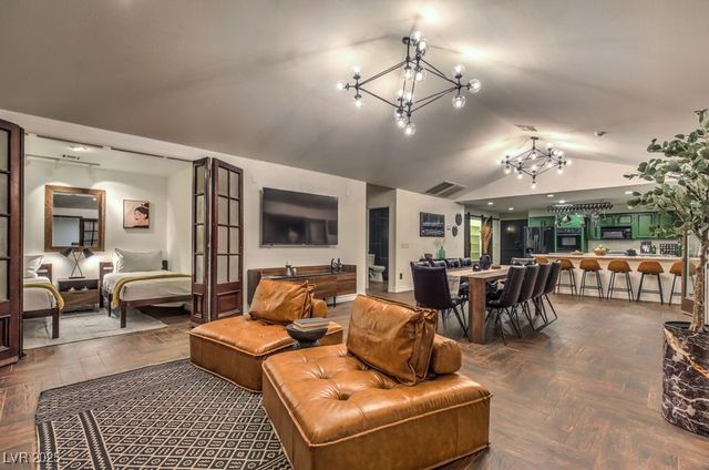 3249 South Torrey Pines Drive, Las Vegas, NV 89146