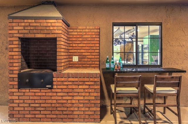 3249 South Torrey Pines Drive, Las Vegas, NV 89146