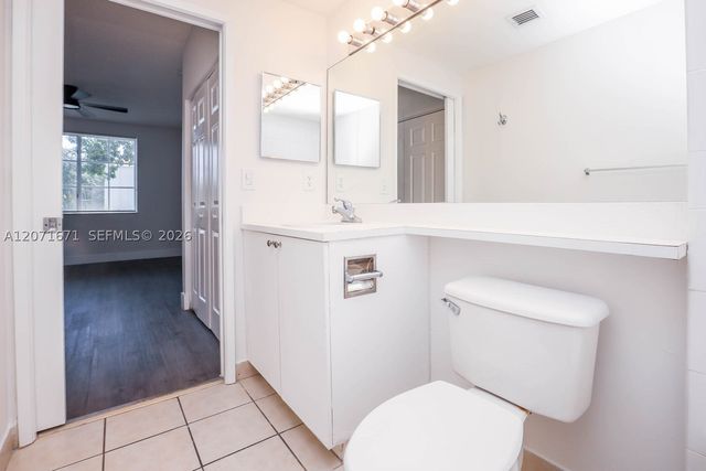 8050 N Nob Hill Rd 106, Tamarac, FL 33321