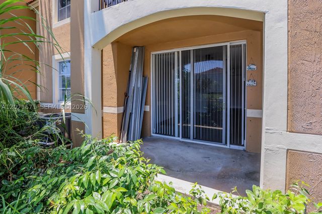 8050 N Nob Hill Rd 106, Tamarac, FL 33321