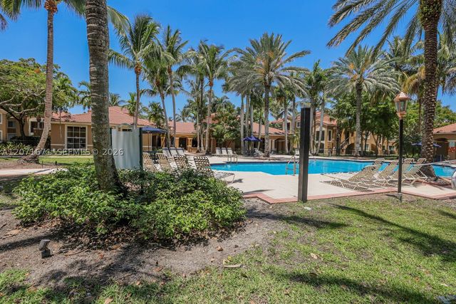 8050 N Nob Hill Rd 106, Tamarac, FL 33321