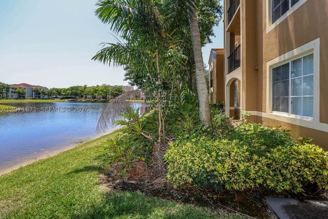 8050 N Nob Hill Rd 106, Tamarac, FL 33321