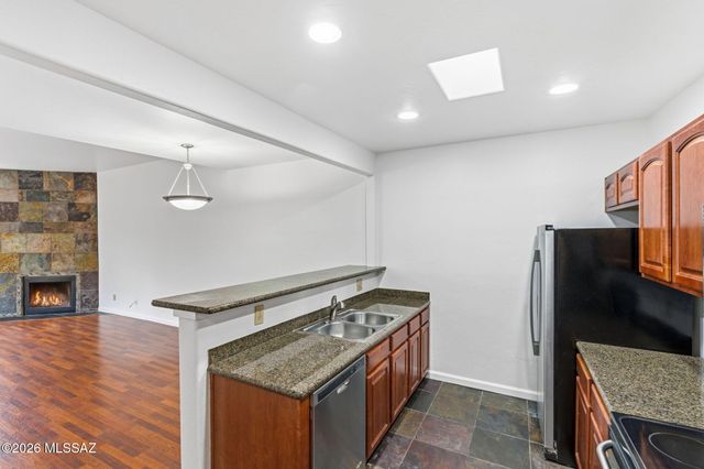 6255 N Camino Pimeria Alta Apt 135, Tucson, AZ 85718