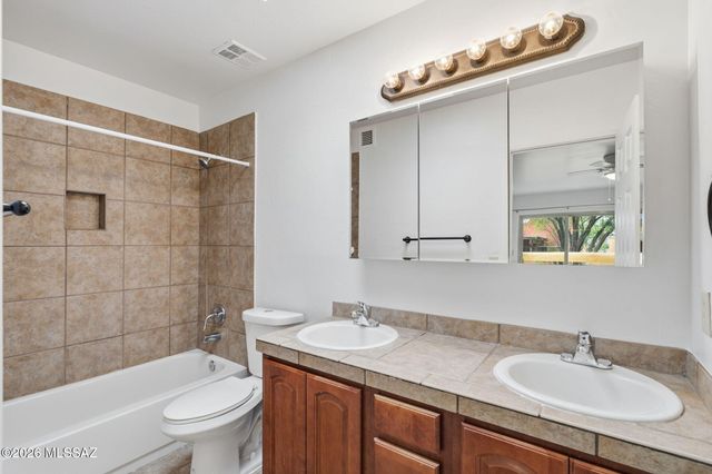 6255 N Camino Pimeria Alta Apt 135, Tucson, AZ 85718