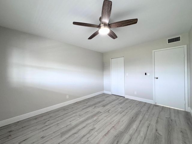 284 Flanders F, Delray Beach, FL 33484