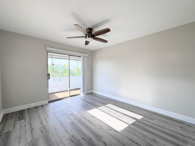 284 Flanders F, Delray Beach, FL 33484