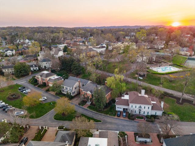 202 Moultrie Park, Nashville, TN 37205