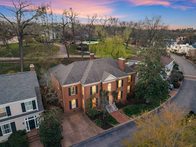 202 Moultrie Park, Nashville, TN 37205