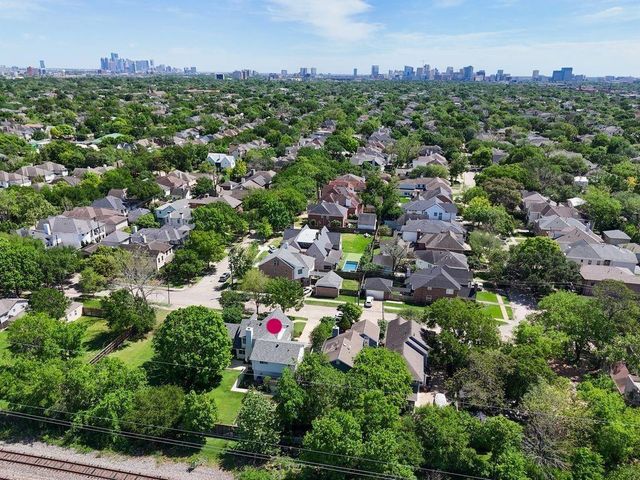 6510 Community Drive, Houston, TX 77005