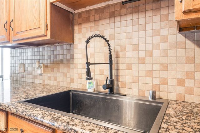 716 North 18th Street, Las Vegas, NV 89101