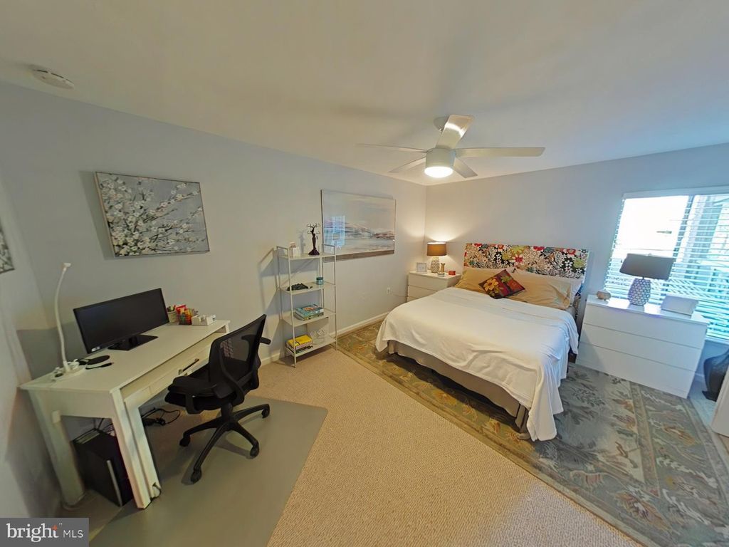 Image 10 of property listing at 7802 HANOVER PKWY #T2, Greenbelt, MD 20770