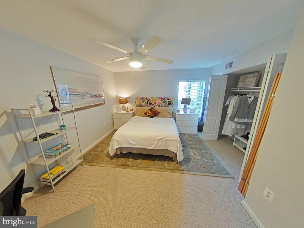 Image 12 of property listing at 7802 HANOVER PKWY #T2, Greenbelt, MD 20770