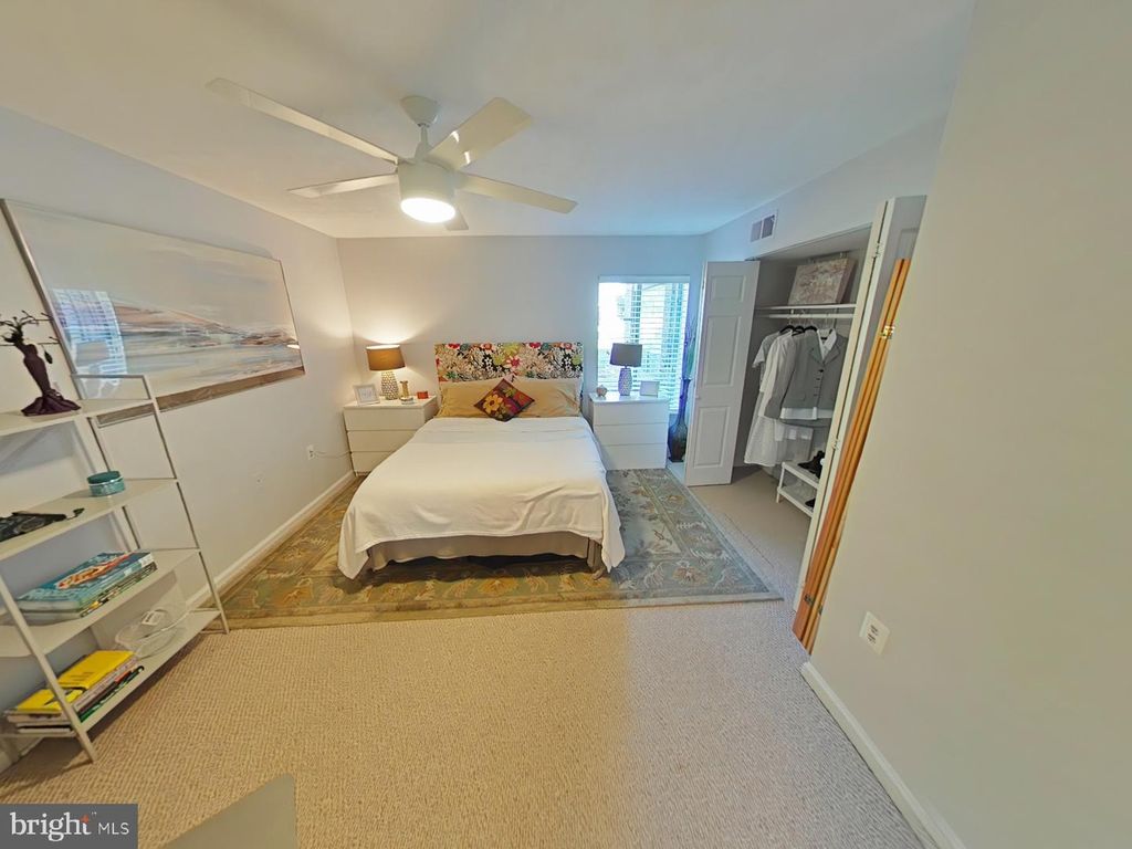 Image 9 of property listing at 7802 HANOVER PKWY #T2, Greenbelt, MD 20770