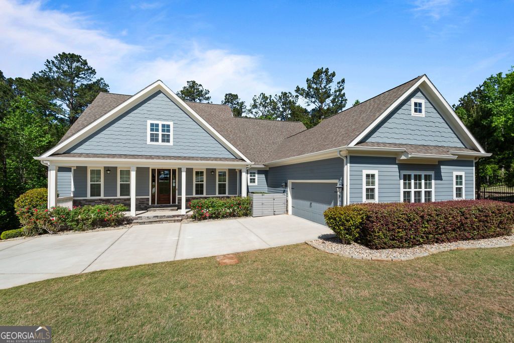 115 Crescent Creek Drive, Fayetteville, GA 30215