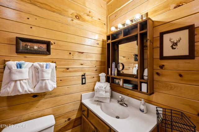 2123 Wingspan Drive, Sevierville, TN 37876