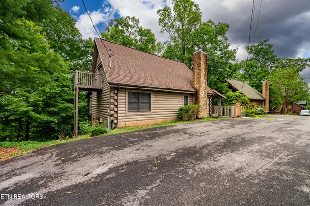 2123 Wingspan Drive, Sevierville, TN 37876