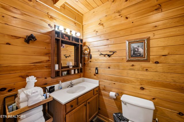 2123 Wingspan Drive, Sevierville, TN 37876