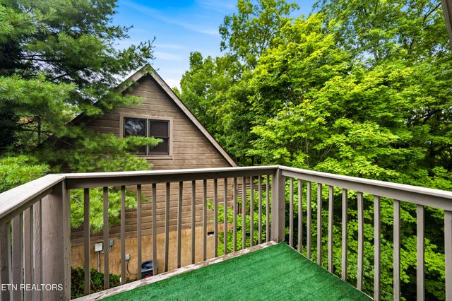 2123 Wingspan Drive, Sevierville, TN 37876