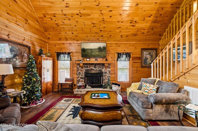 2123 Wingspan Drive, Sevierville, TN 37876