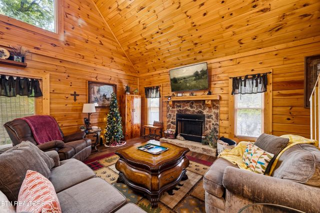 2123 Wingspan Drive, Sevierville, TN 37876