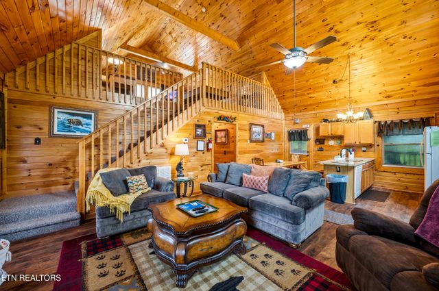 2123 Wingspan Drive, Sevierville, TN 37876