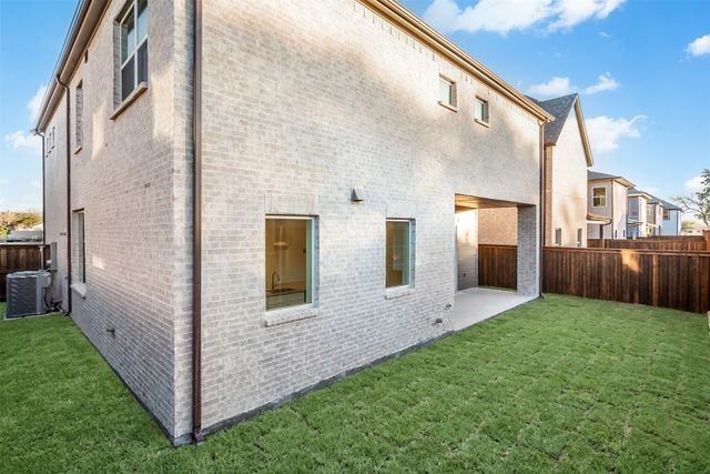 912 Banyan Tree Lane, Richardson, TX 75081