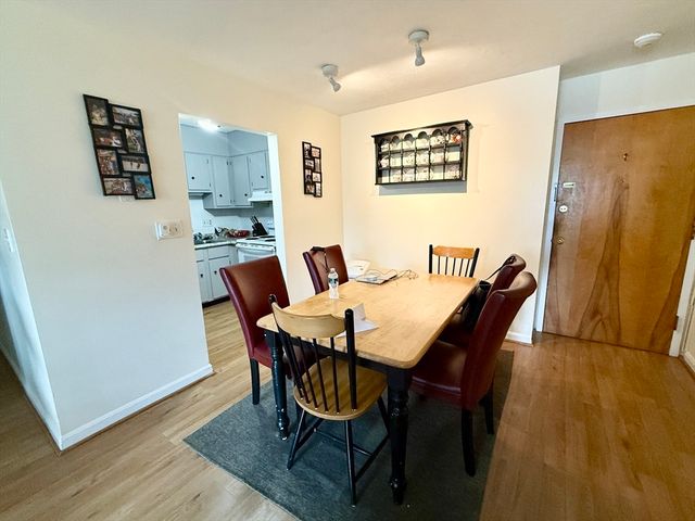 10 Williams St 34, Watertown, MA 02472