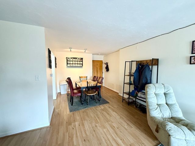 10 Williams St 34, Watertown, MA 02472