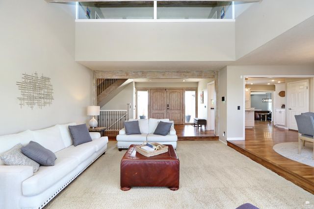 5305 Terra Heights Drive, Manhattan, KS 66503