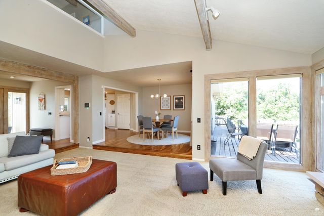 5305 Terra Heights Drive, Manhattan, KS 66503