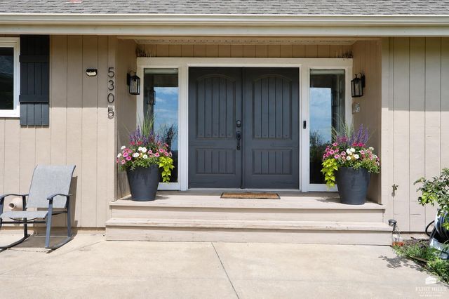 5305 Terra Heights Drive, Manhattan, KS 66503