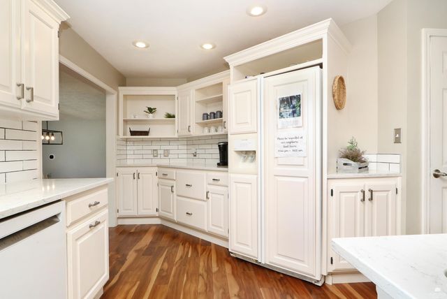 5305 Terra Heights Drive, Manhattan, KS 66503