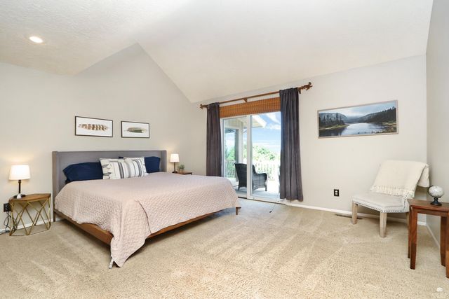 5305 Terra Heights Drive, Manhattan, KS 66503