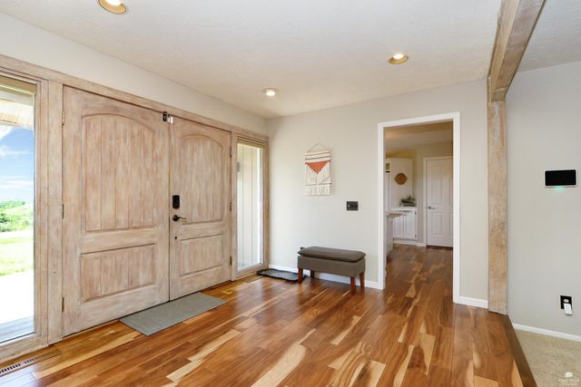 5305 Terra Heights Drive, Manhattan, KS 66503