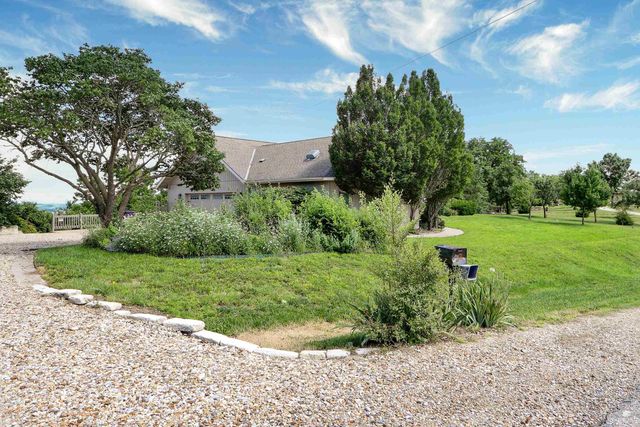 5305 Terra Heights Drive, Manhattan, KS 66503