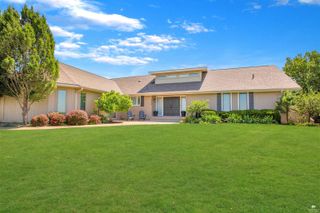 5305 Terra Heights Drive, Manhattan, KS 66503