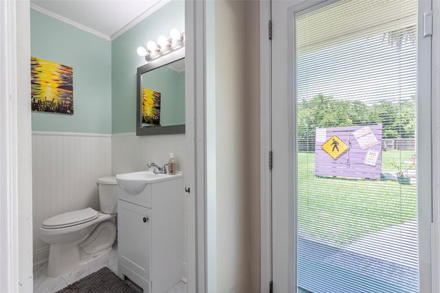 1208 15th Avenue N, Texas City, TX 77590