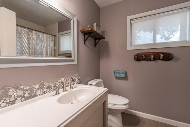 1208 15th Avenue N, Texas City, TX 77590